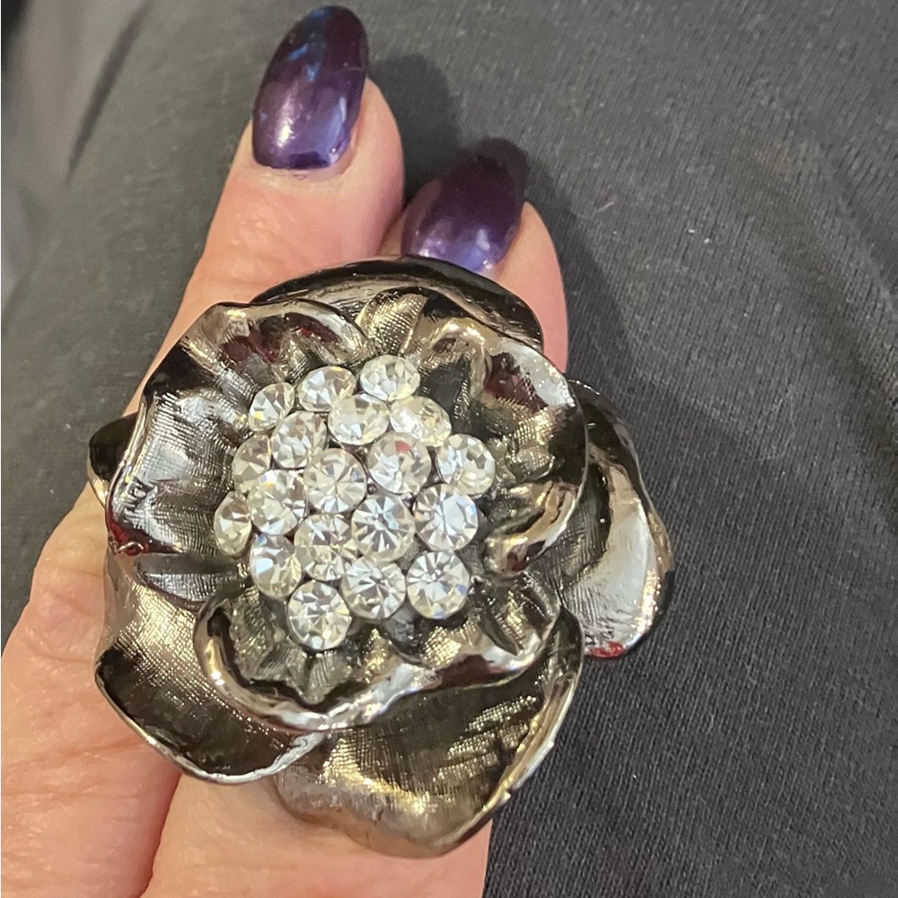 Ring, huge, gun, metal, silver tone rhinestone rose flower adjusts